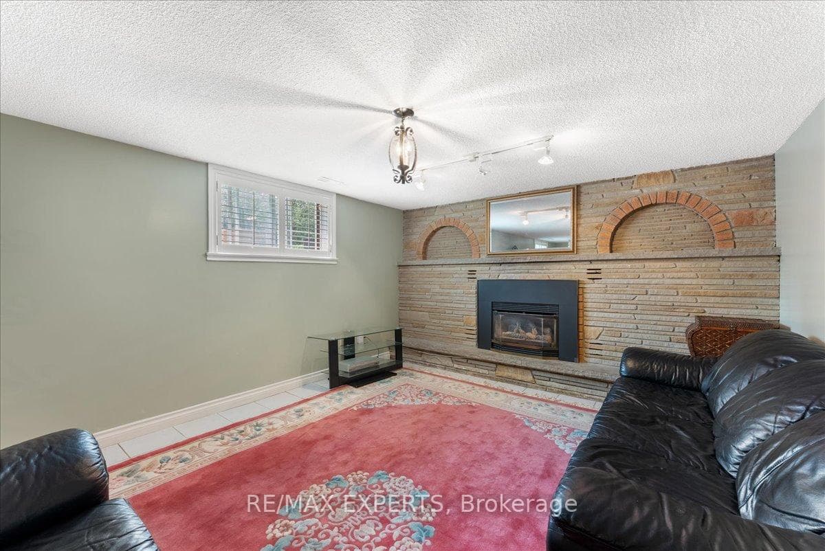 5 Del Ria Drive photo 27