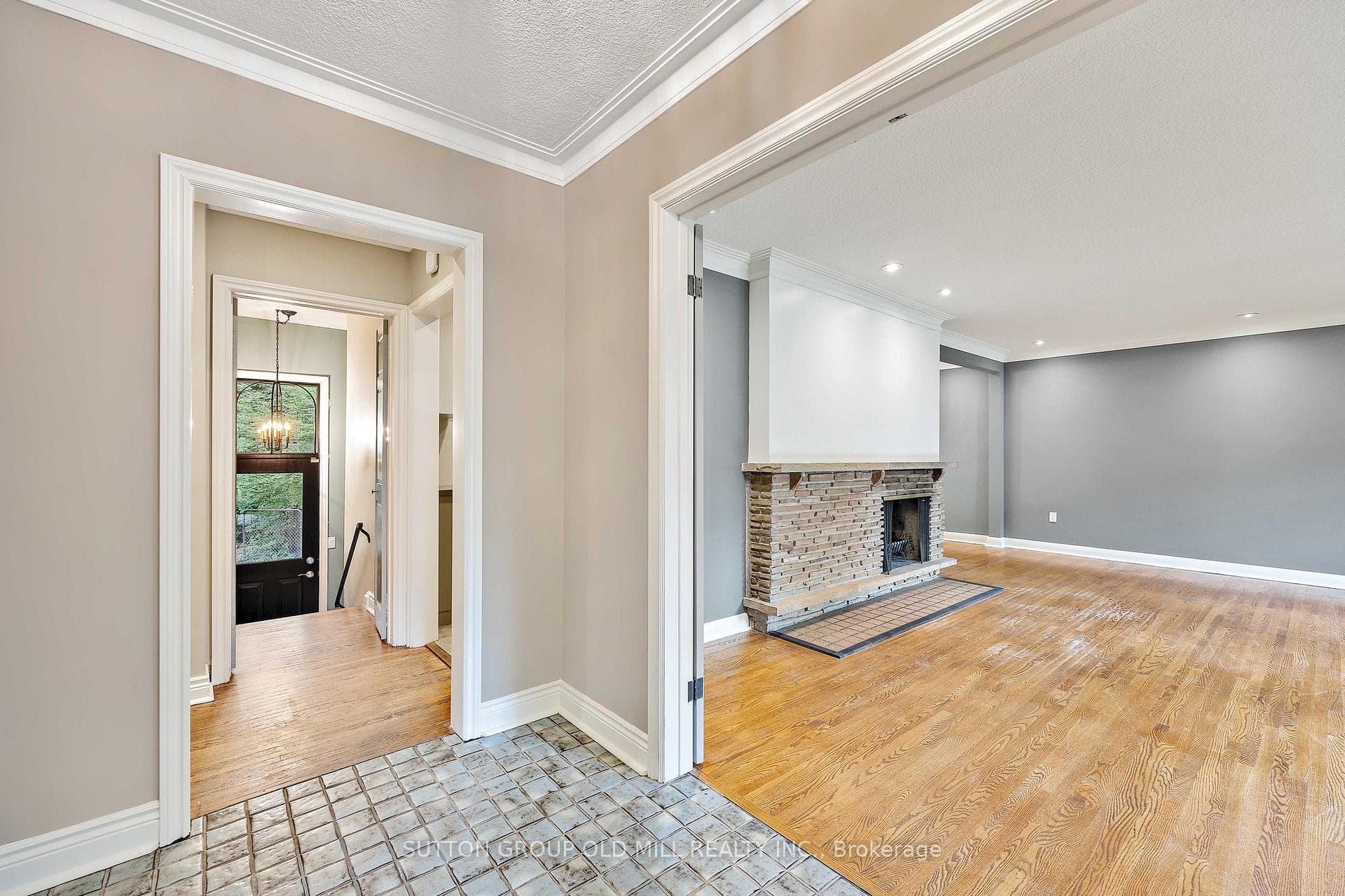 1482 Merrow Road photo 5