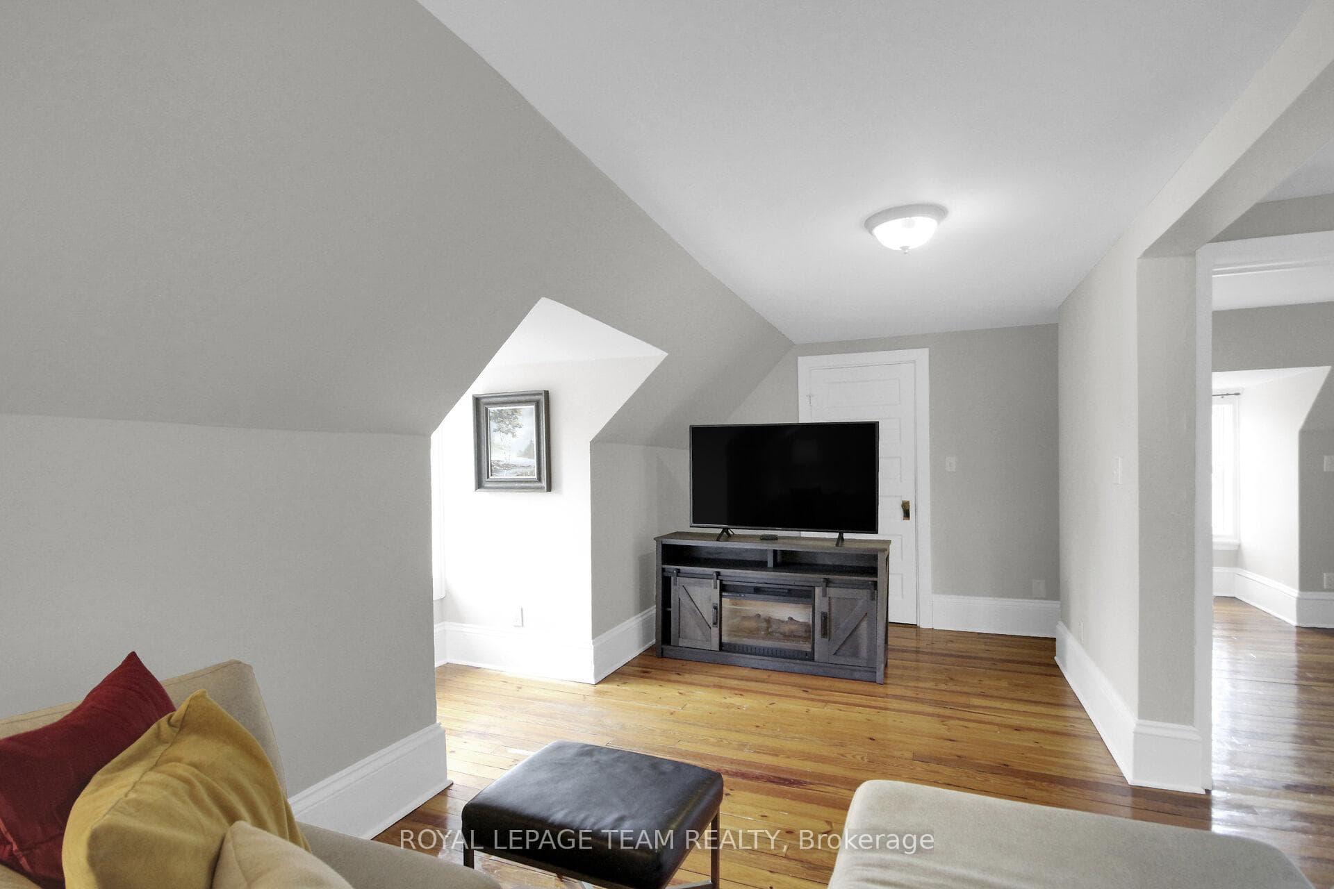 286 Zephyr Avenue photo 29