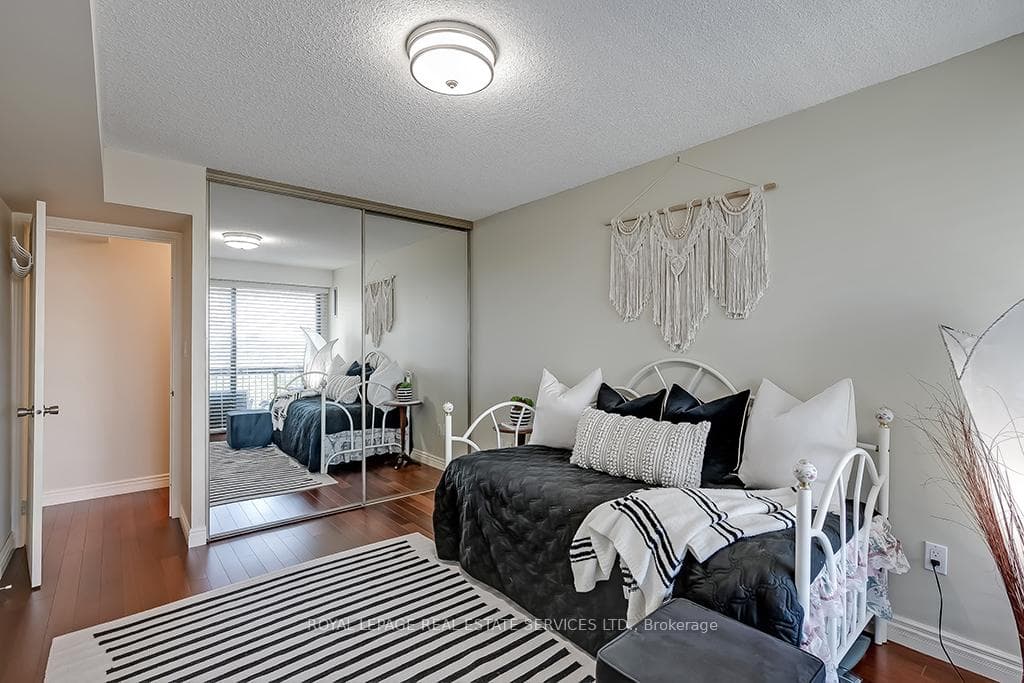 2180 Marine Drive Unit 1205 photo 24