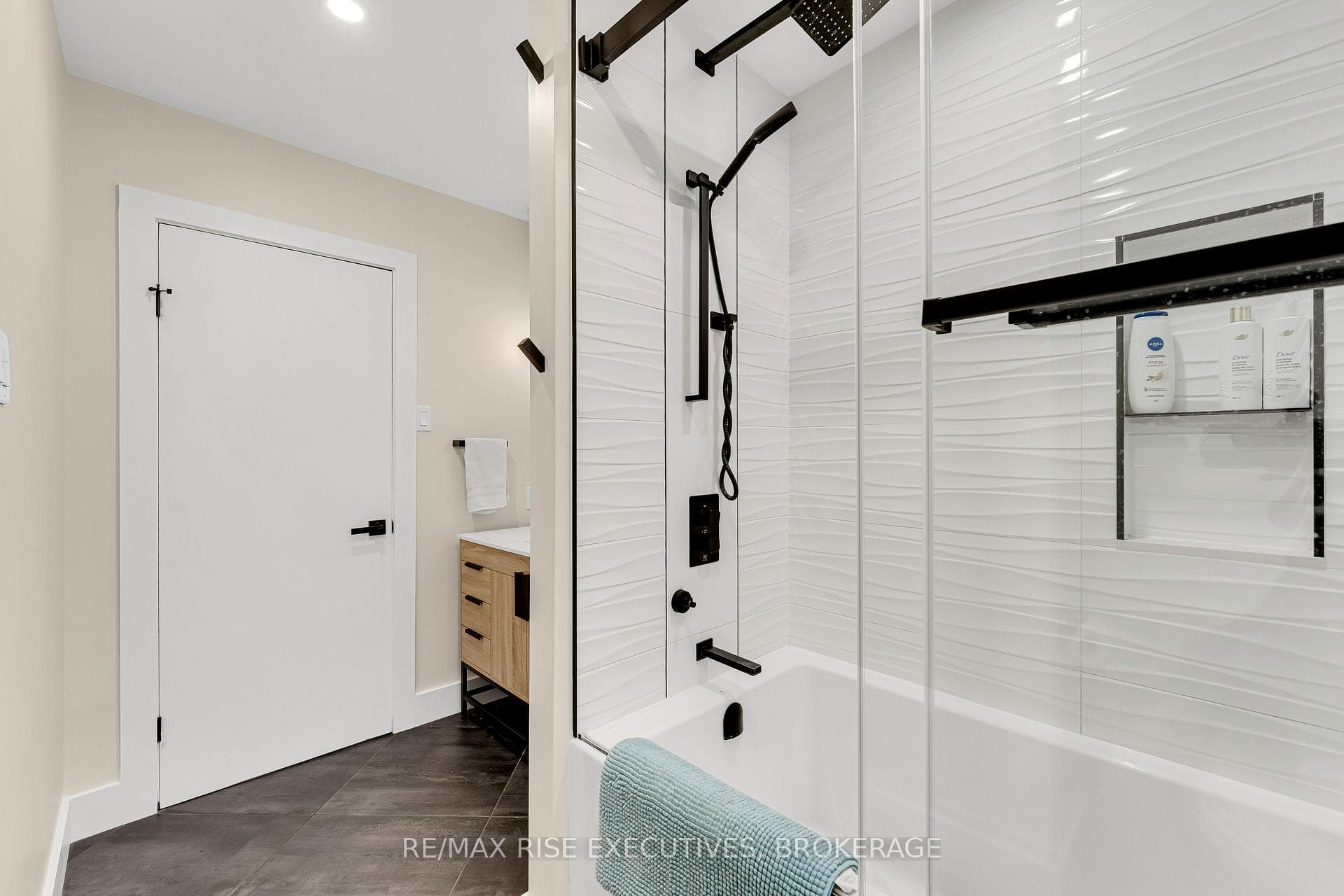 1520 Shore Road photo 29