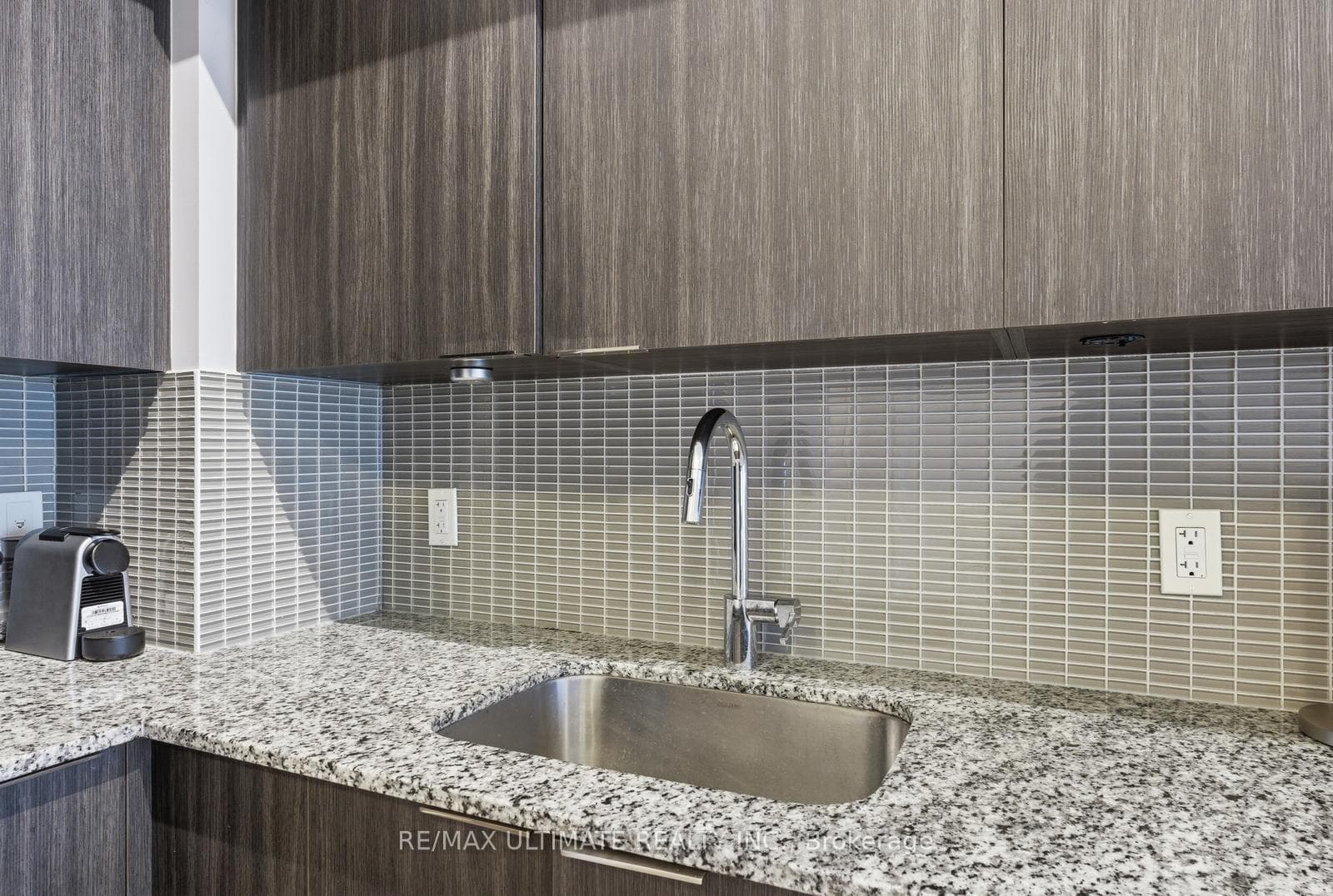 30 Shore Breeze Drive Unit 1414 photo 4