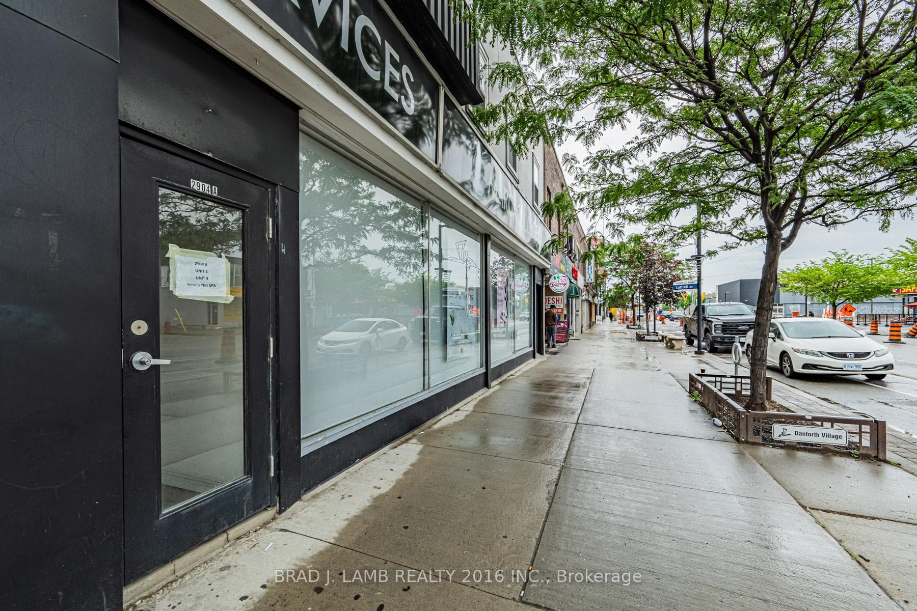 2904A Danforth Avenue Unit 3 photo 22