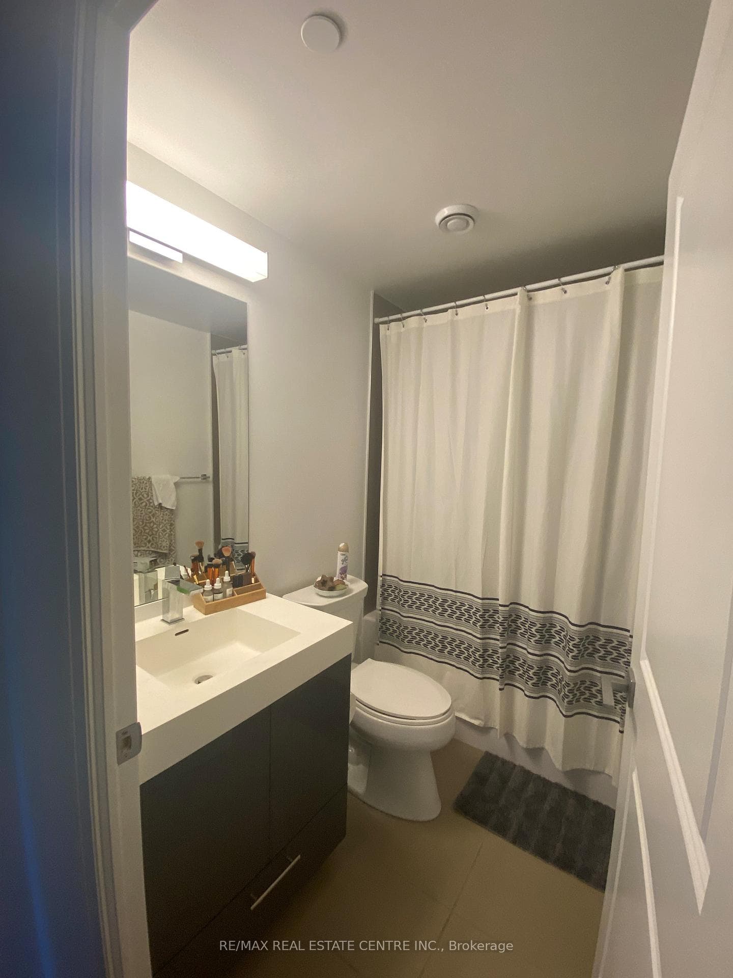251 Jarvis Street Unit 205 photo 6