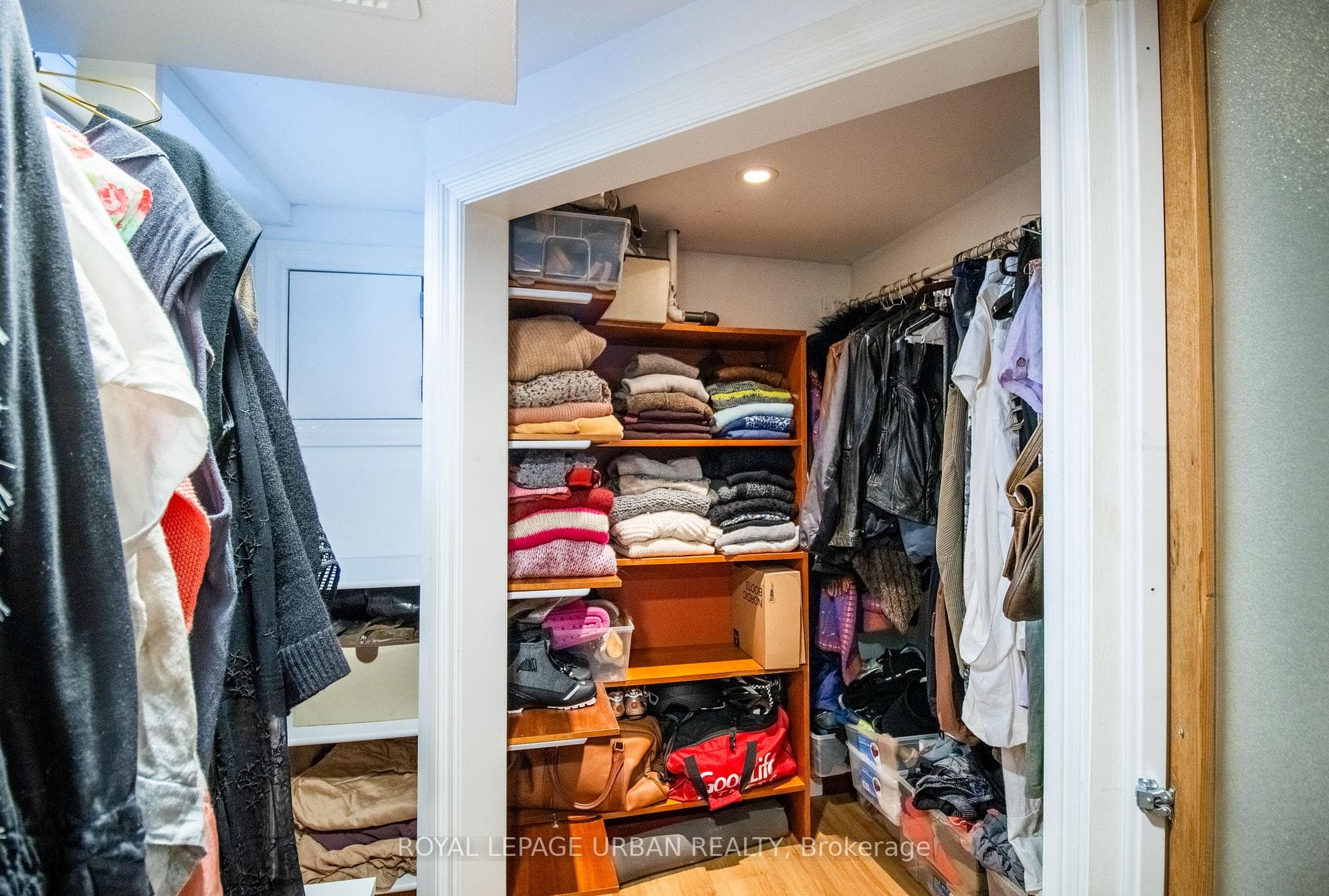 438 Woodfield Road photo 31