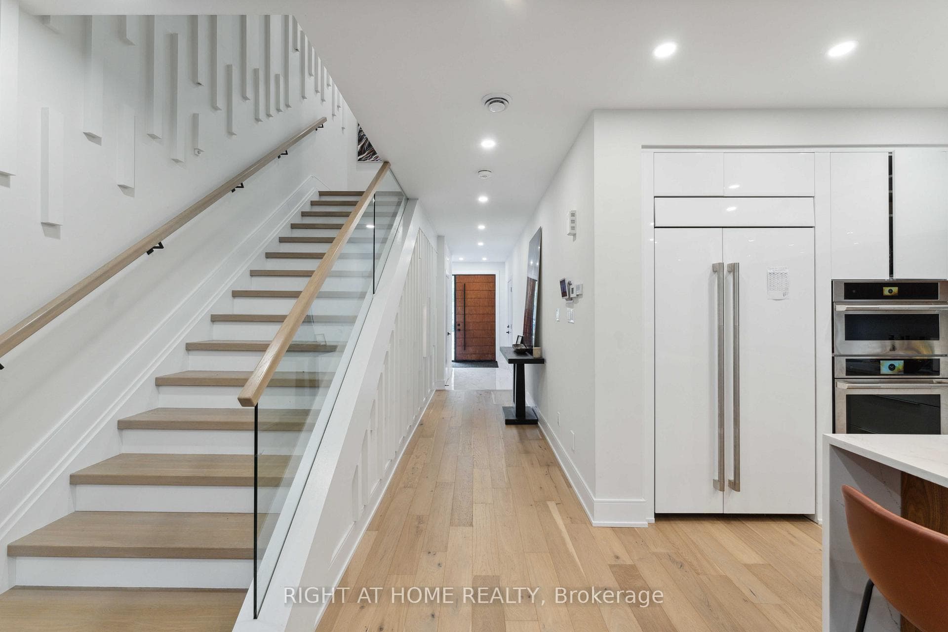 187 Carleton Avenue photo 5