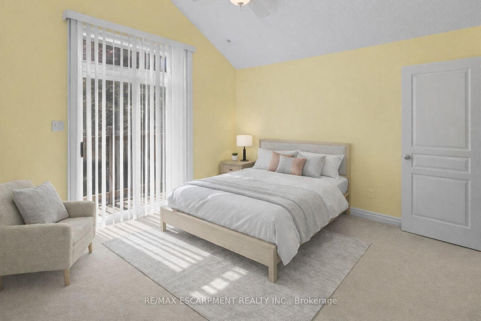 130 DORCHESTER Drive photo 23