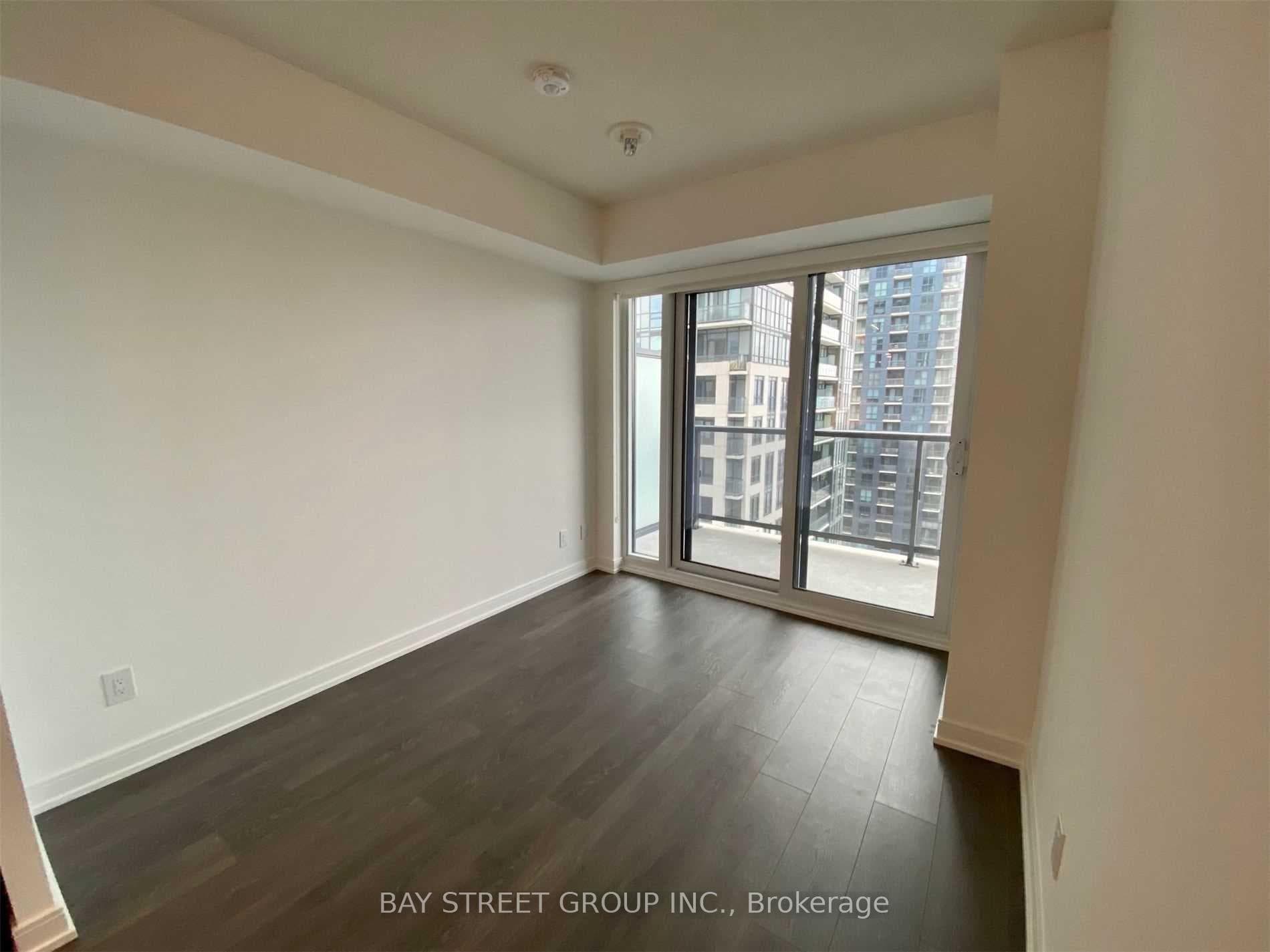 30 Samuel Wood Way Unit 1612 photo 4