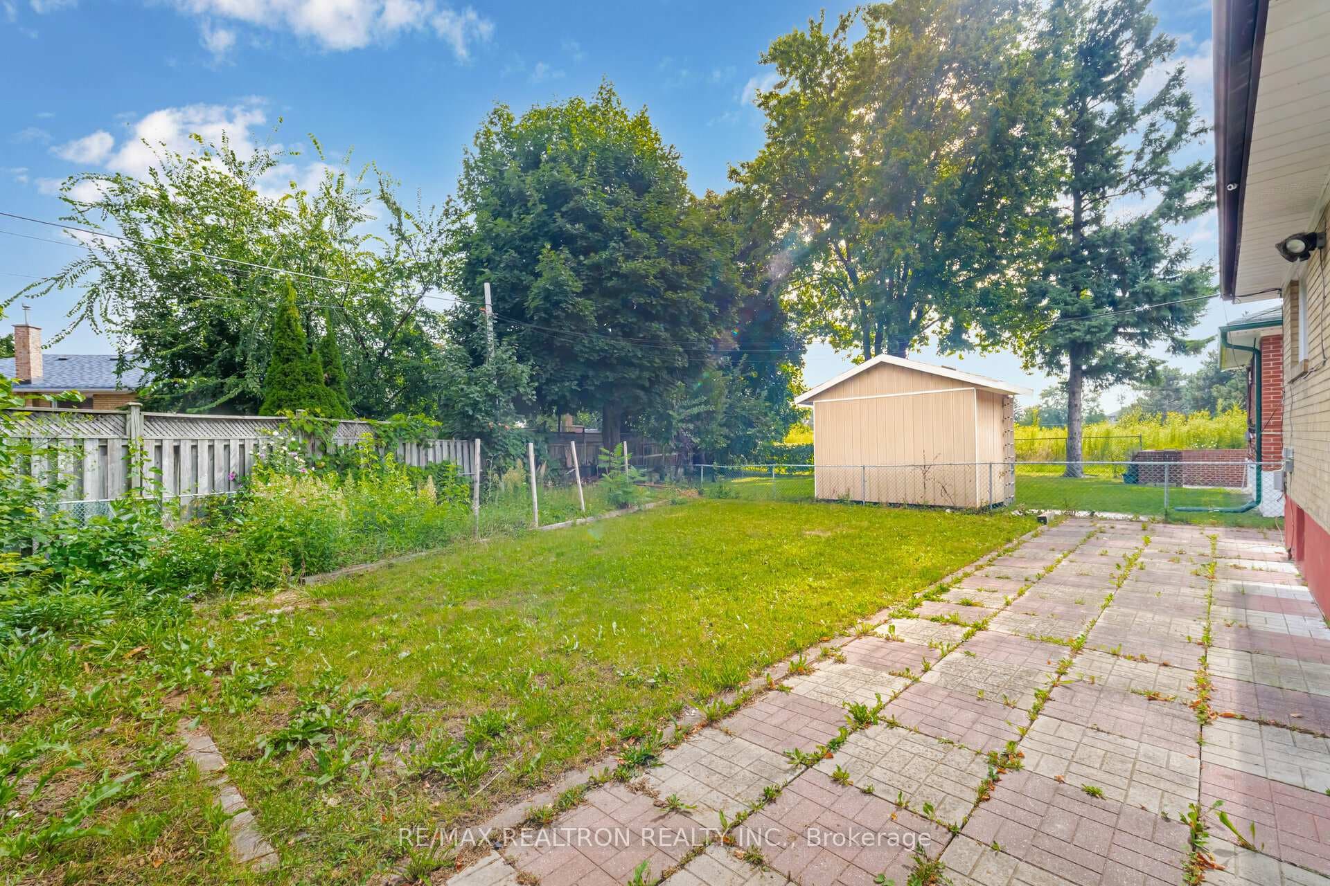 726 Brimorton Drive photo 40