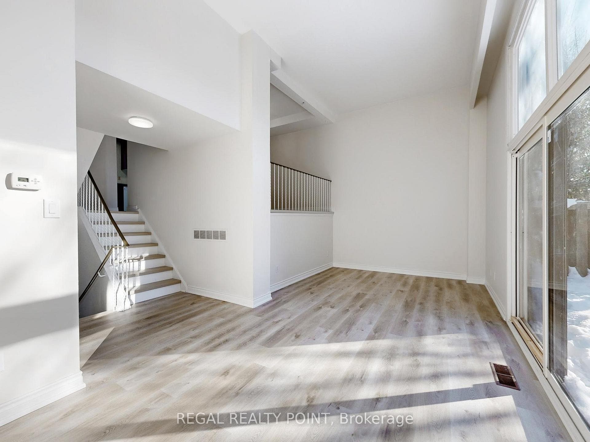 328 Sprucewood Court photo 4