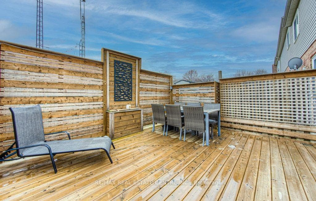 65 Ralgreen Crescent photo 34