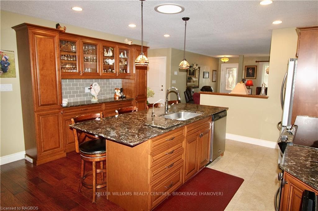 110 13TH Avenue Unit A photo 14