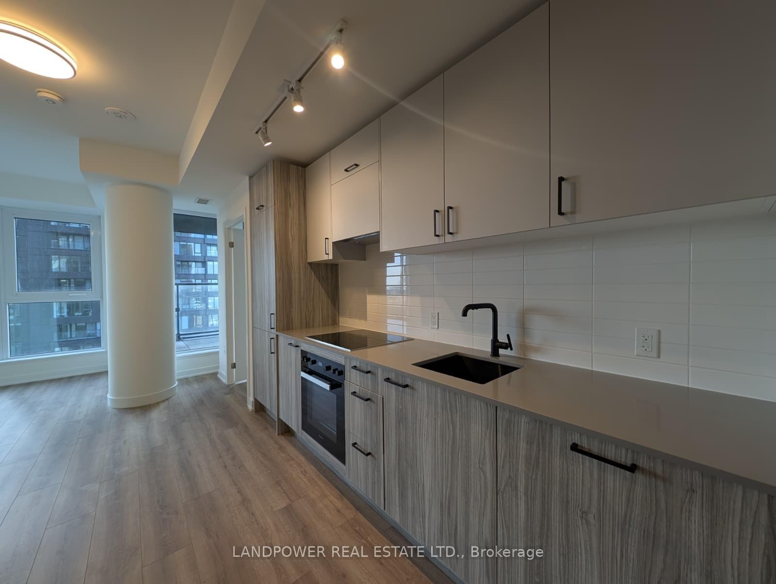 5 Quarrington Lane Unit 1502 photo 1