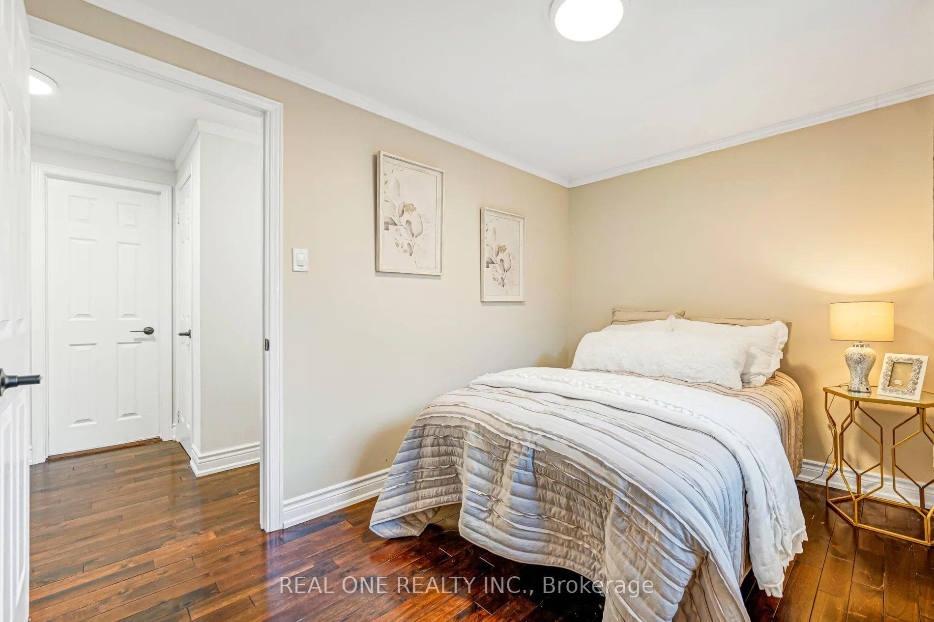 52 Devins Drive photo 16