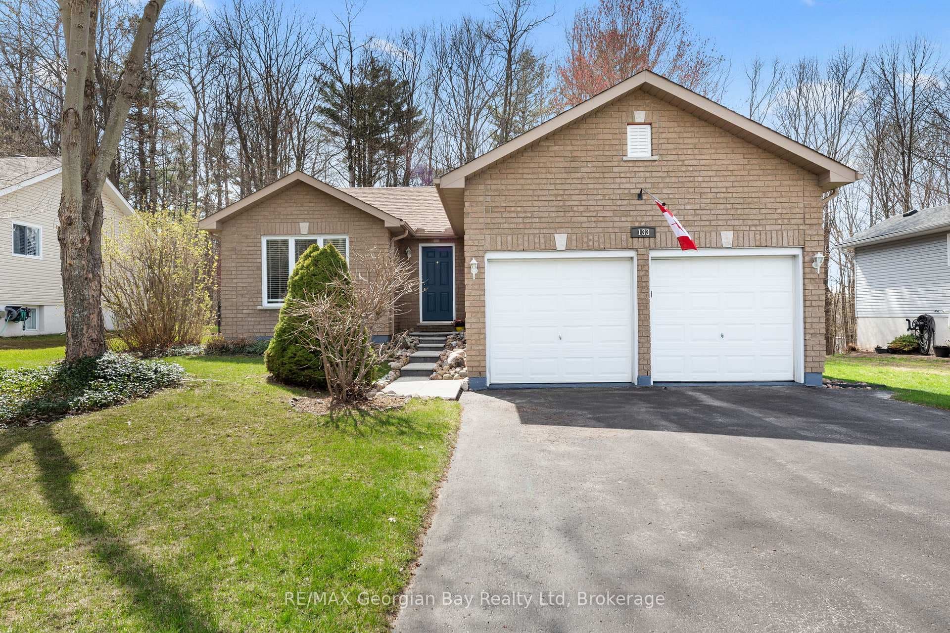 133 Oxley Drive photo 4