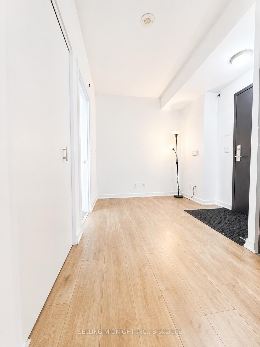150 East Liberty Street Unit 1105 photo 4