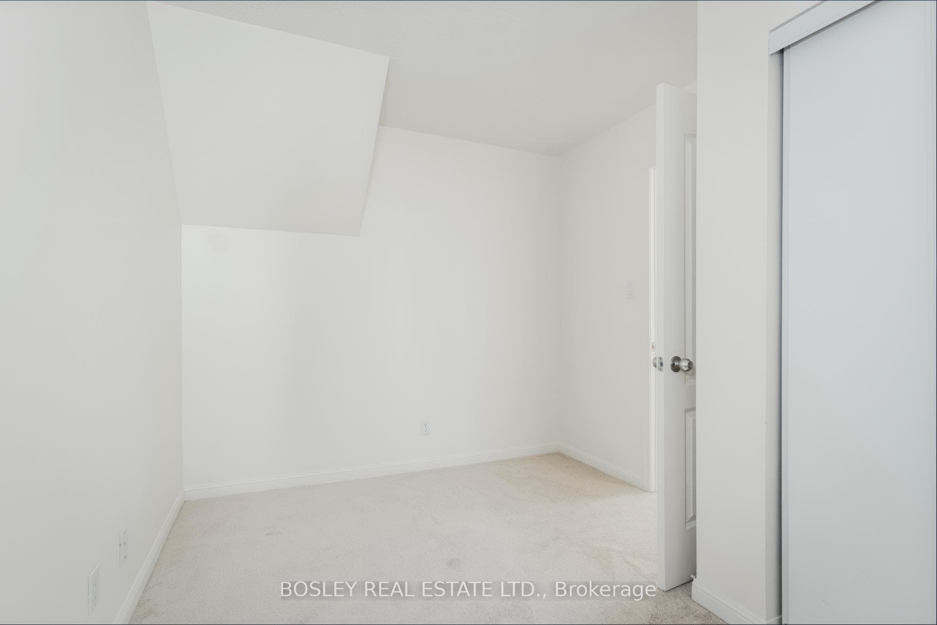 100 Strachan Avenue Unit 606 photo 21