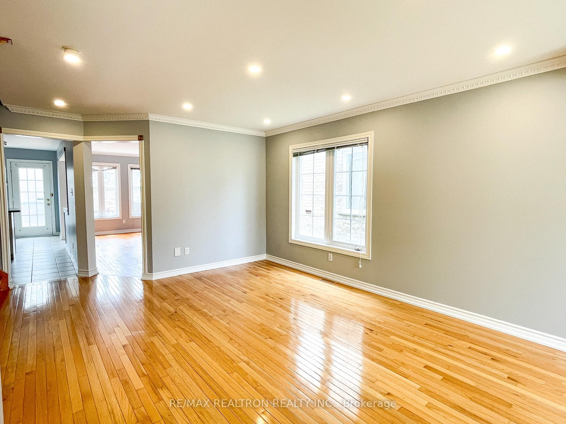 155 South Unionville Avenue photo 11