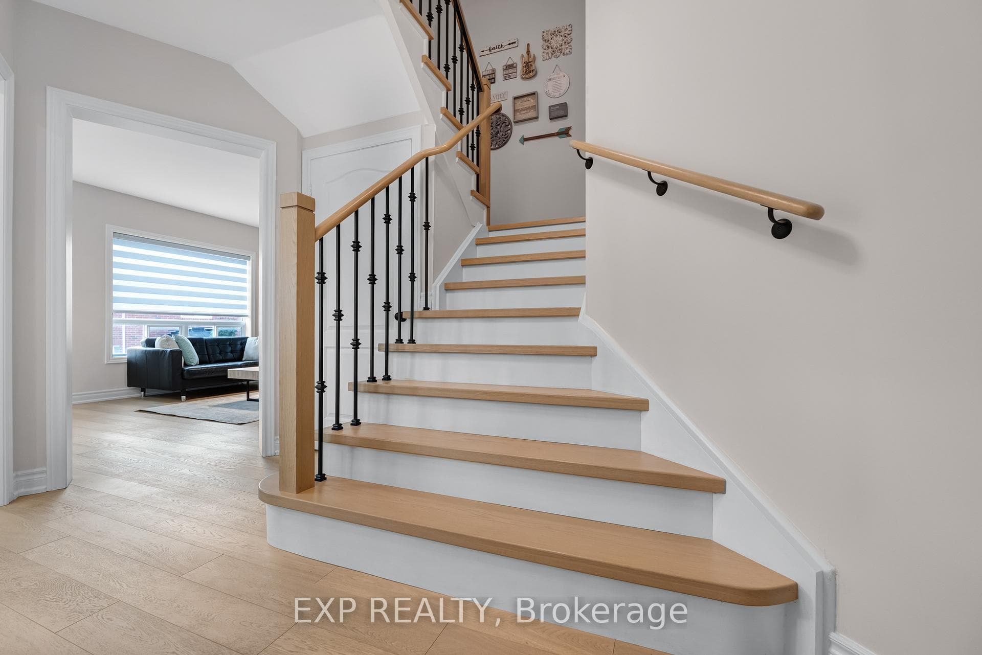 320 Dowson Loop photo 19