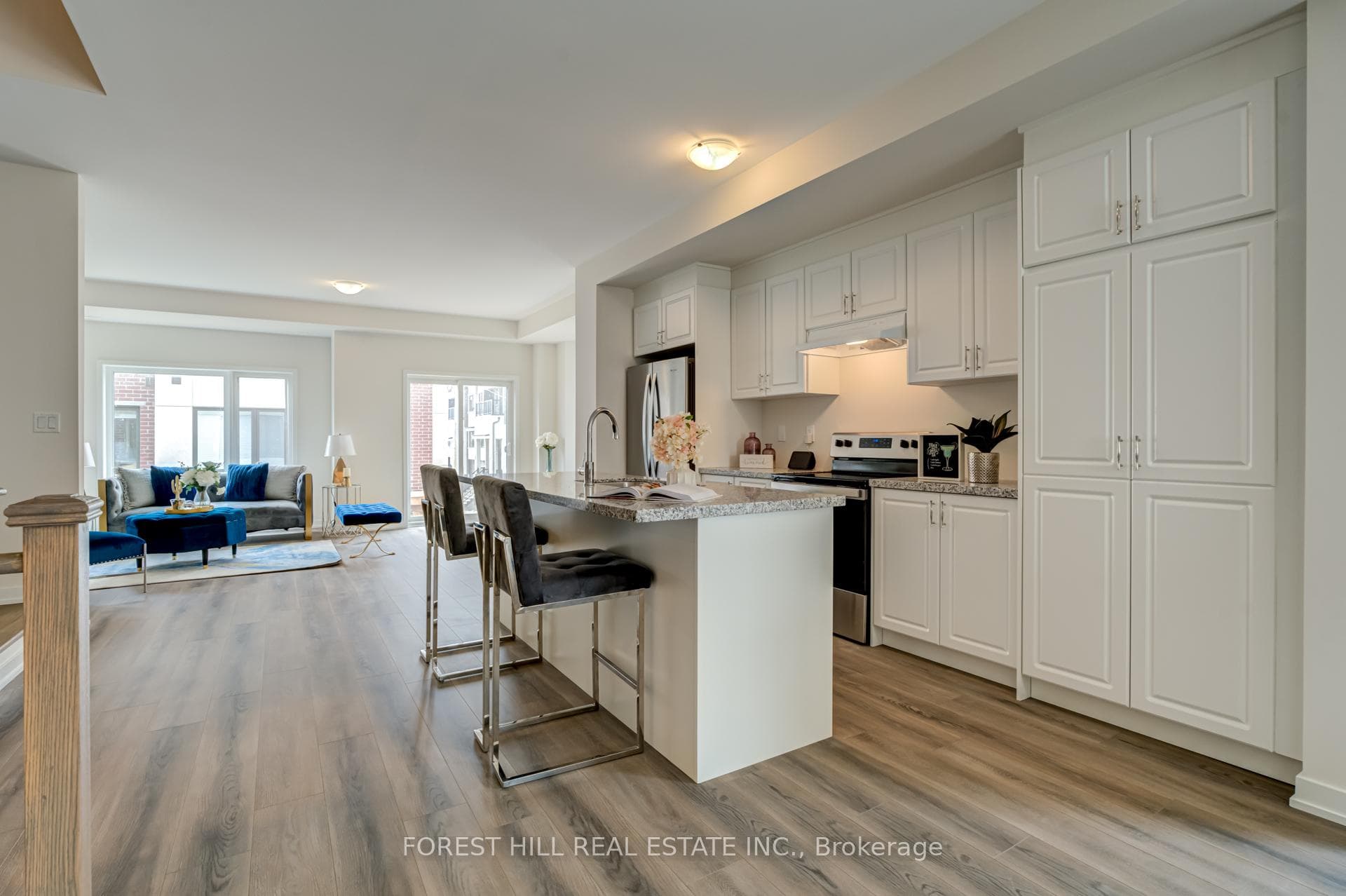 7 Heathrow Lane Unit 31 photo 14