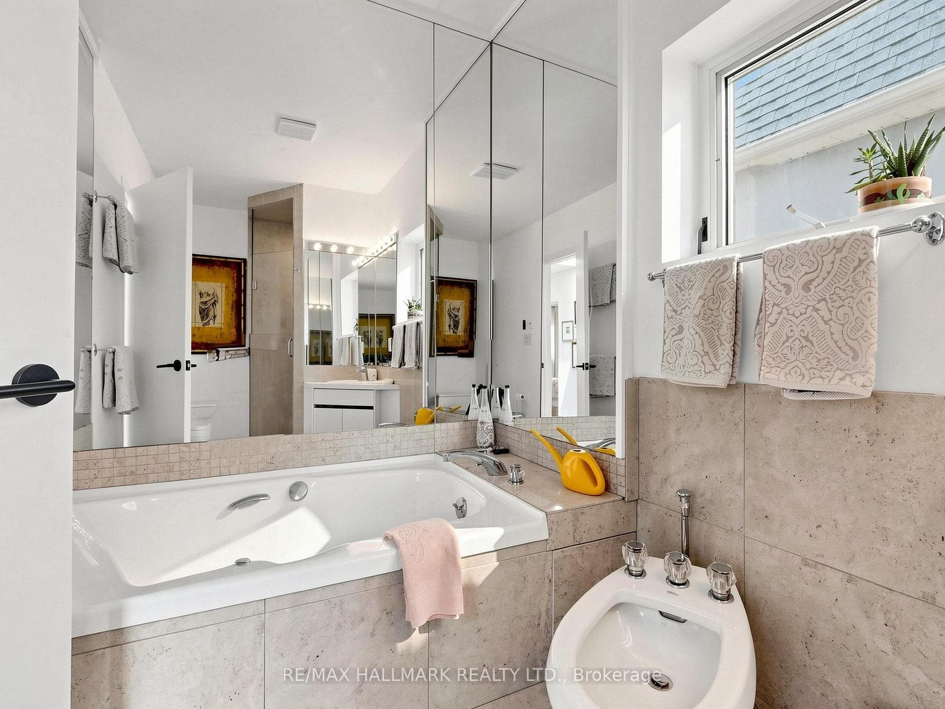 63 St Clements Avenue photo 37