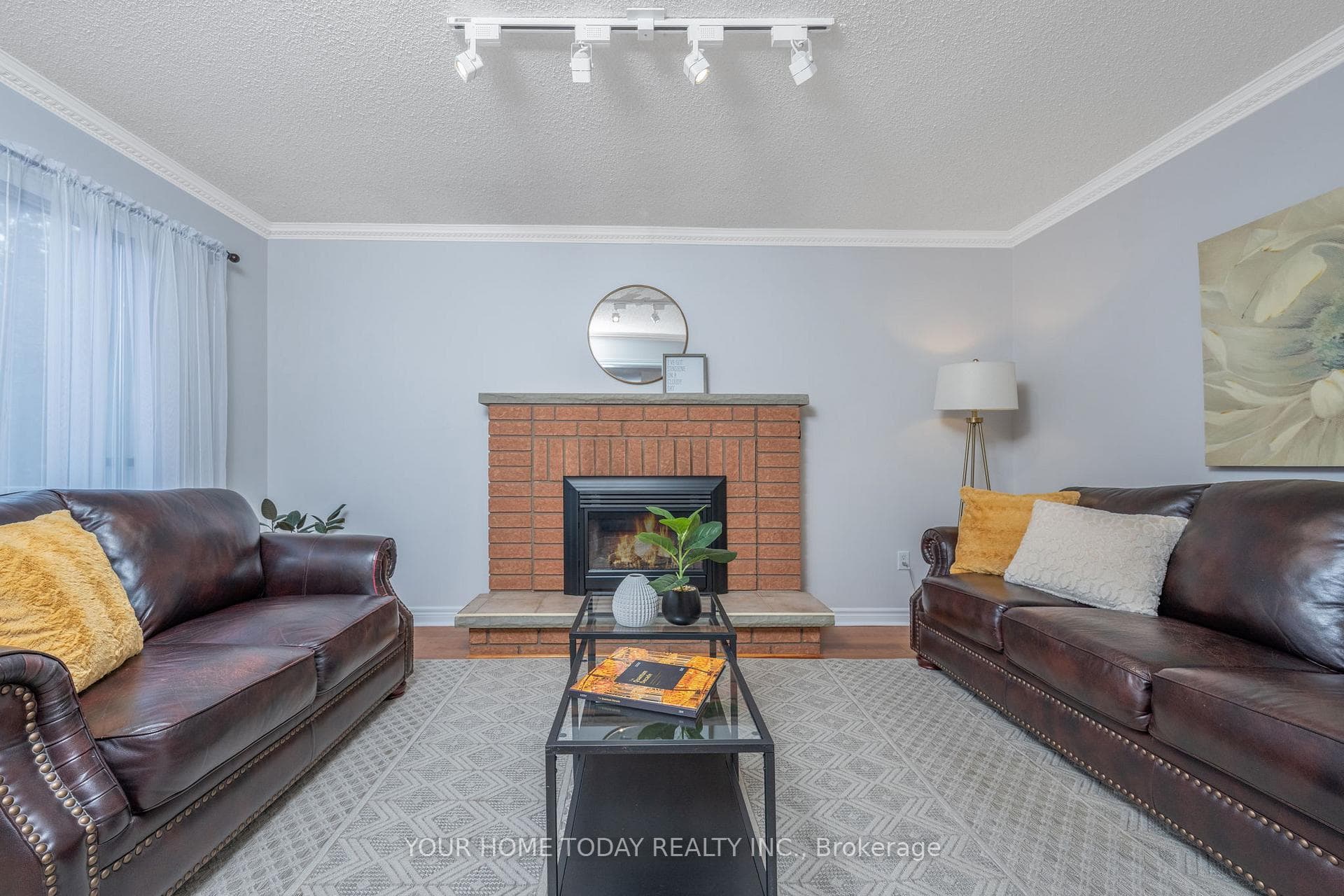 62 Davis Crescent photo 9