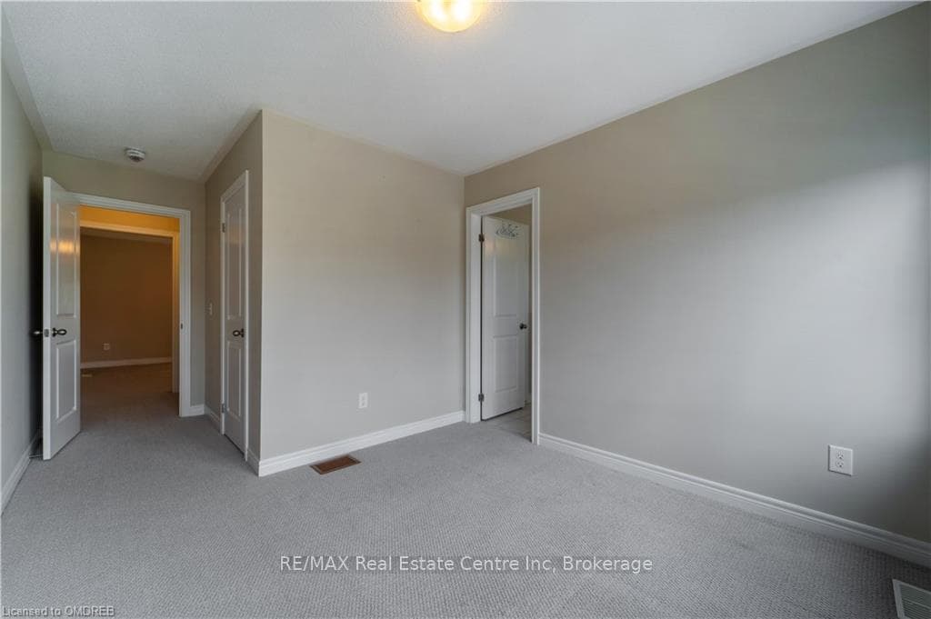 92 NARBONNE Crescent photo 27