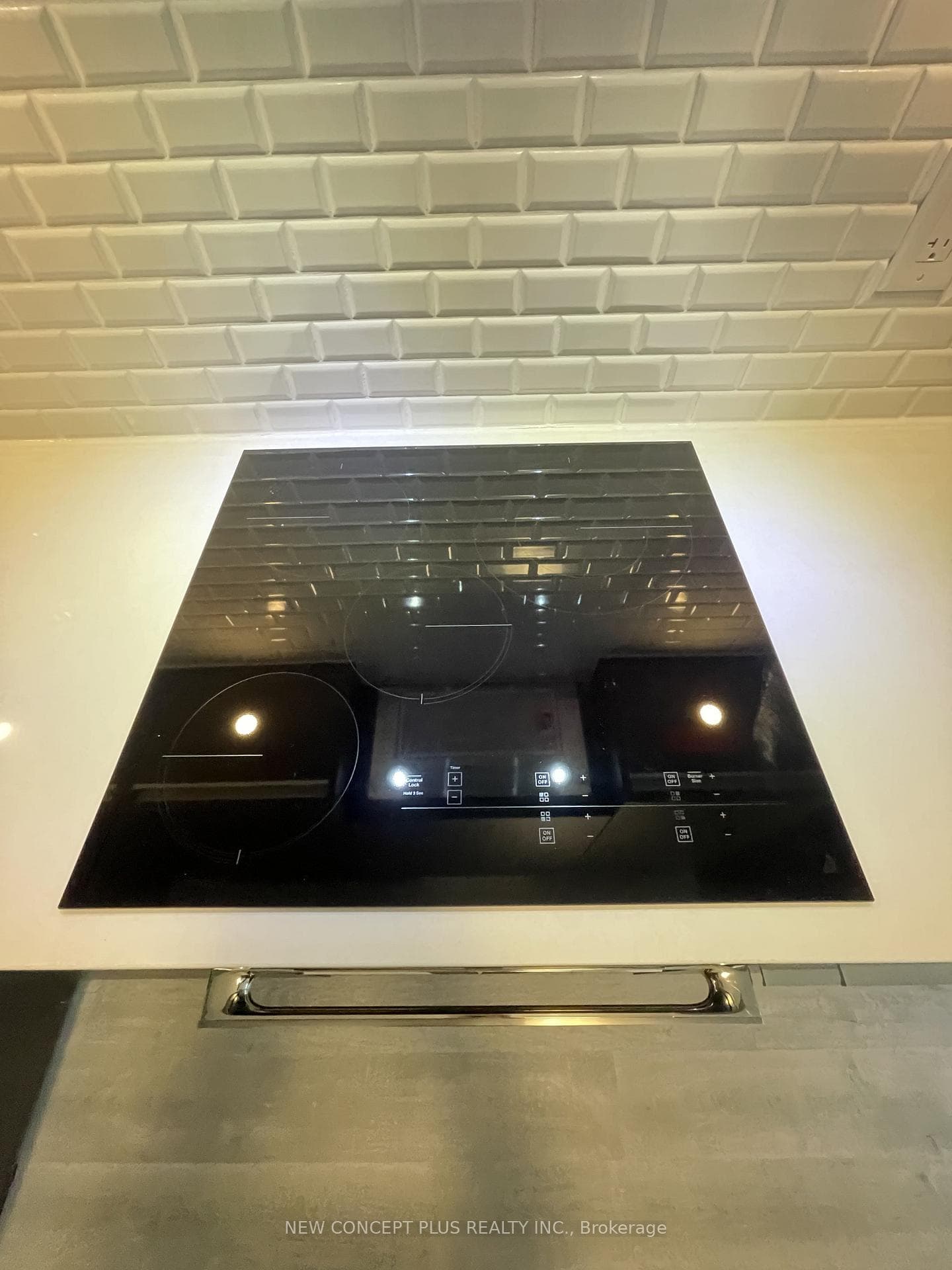 65 Broadway Avenue Unit 403 photo 11