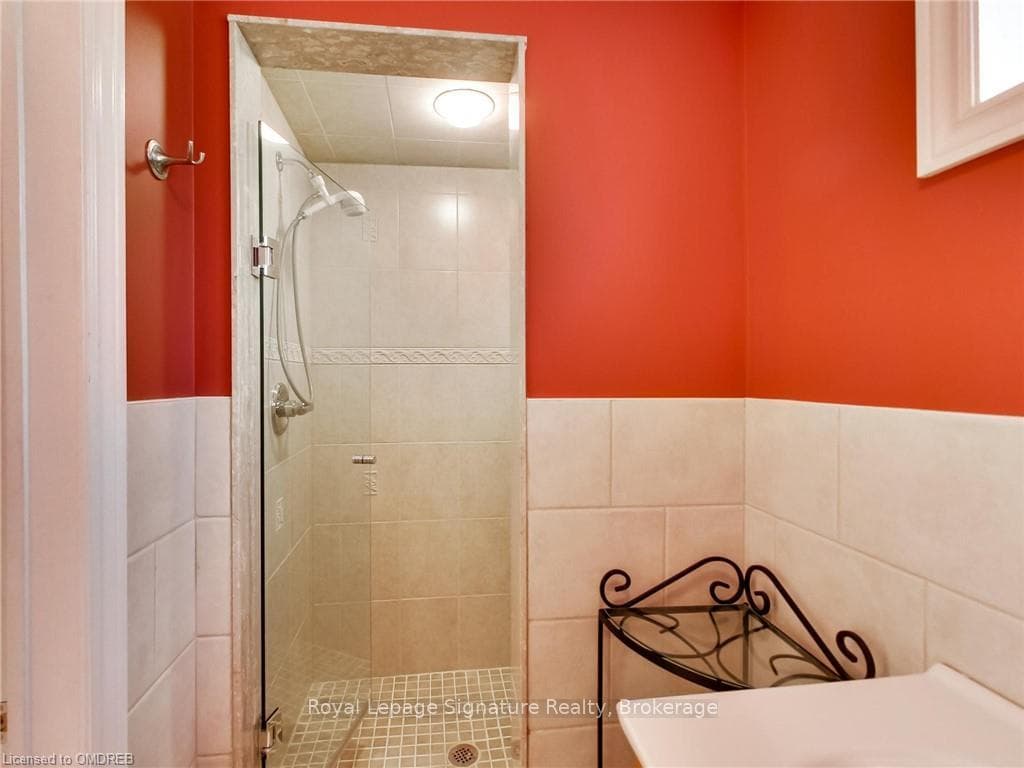 85 RAYNE Avenue photo 36