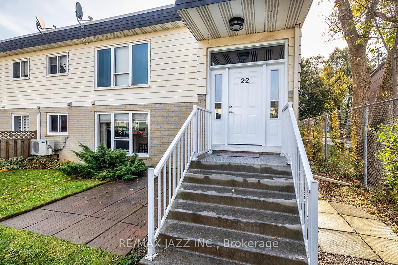 540 Mary Street Unit 2 photo 5