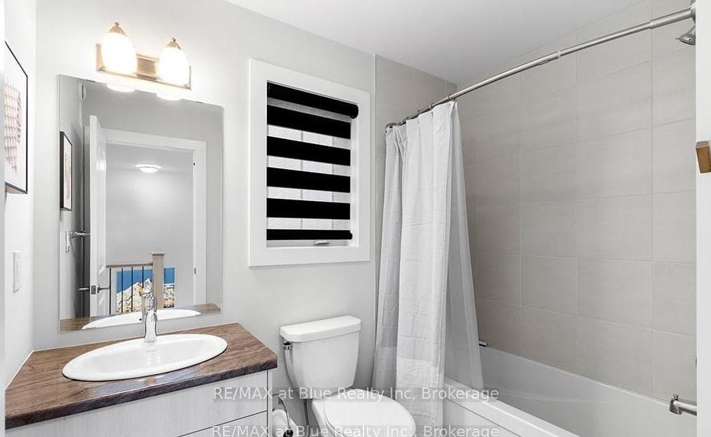 123 BLACK WILLOW Crescent photo 30