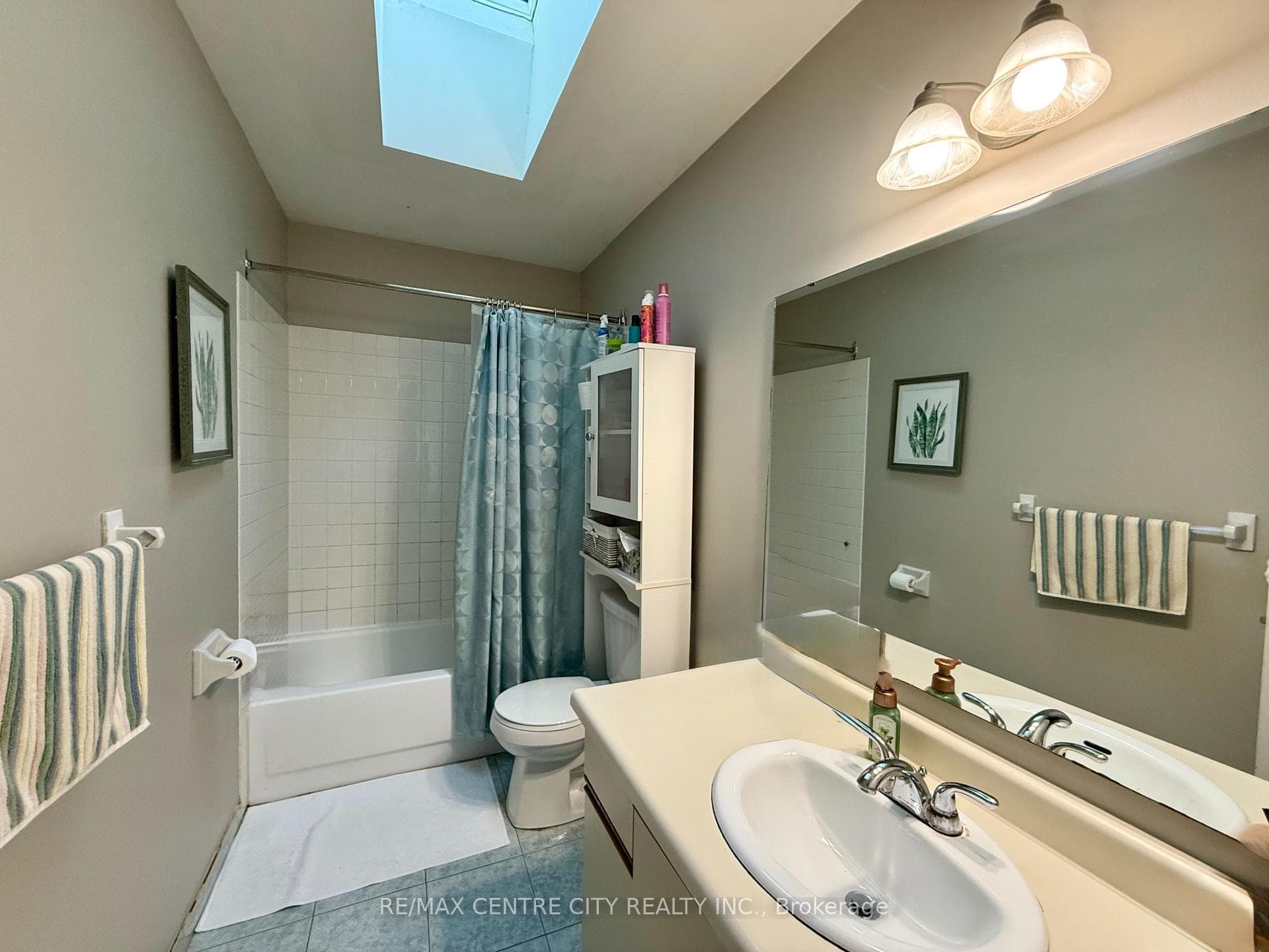 228 Pochard Lane photo 9