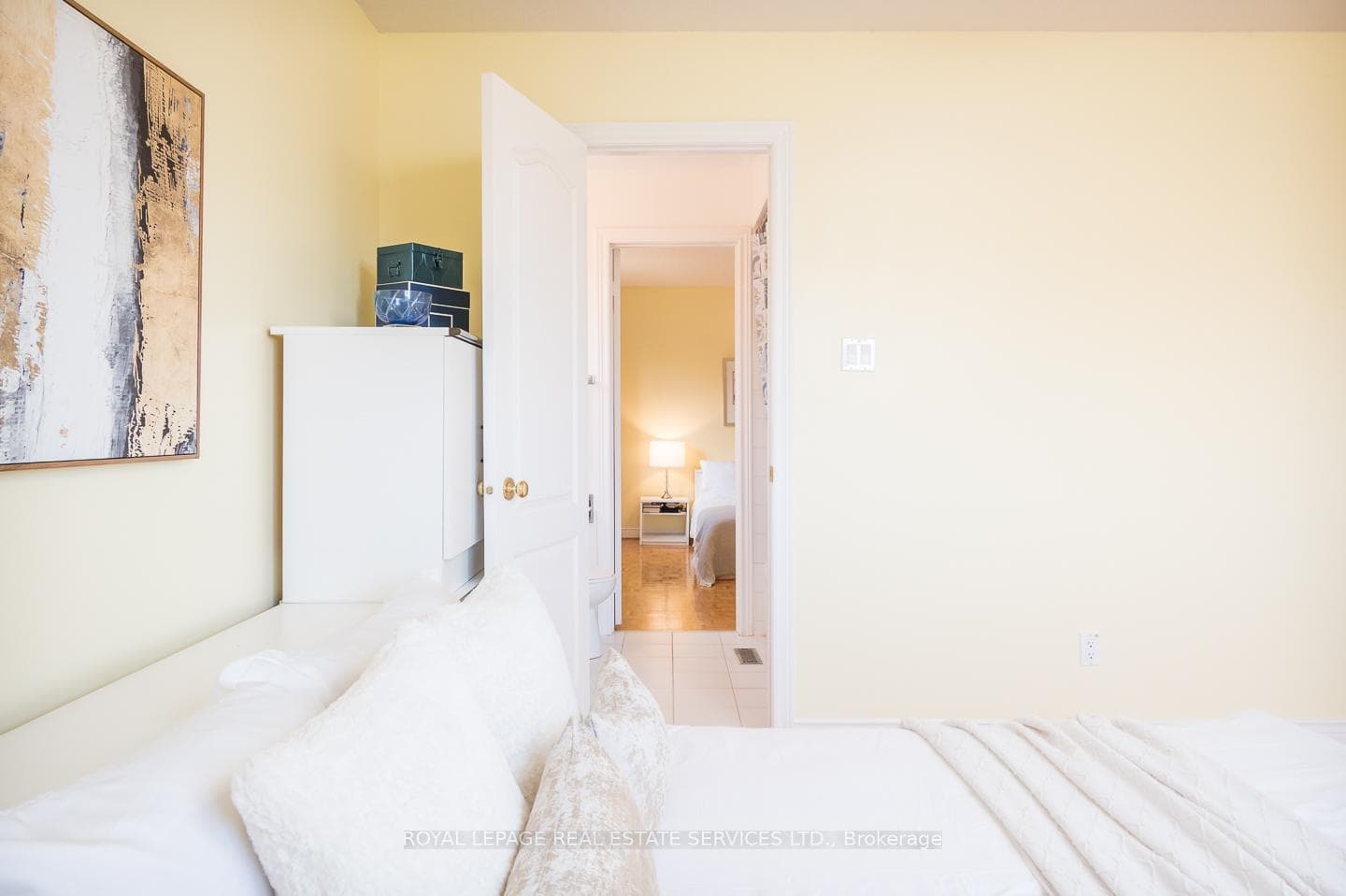 Bedroom 3 - Shared Bathroom view