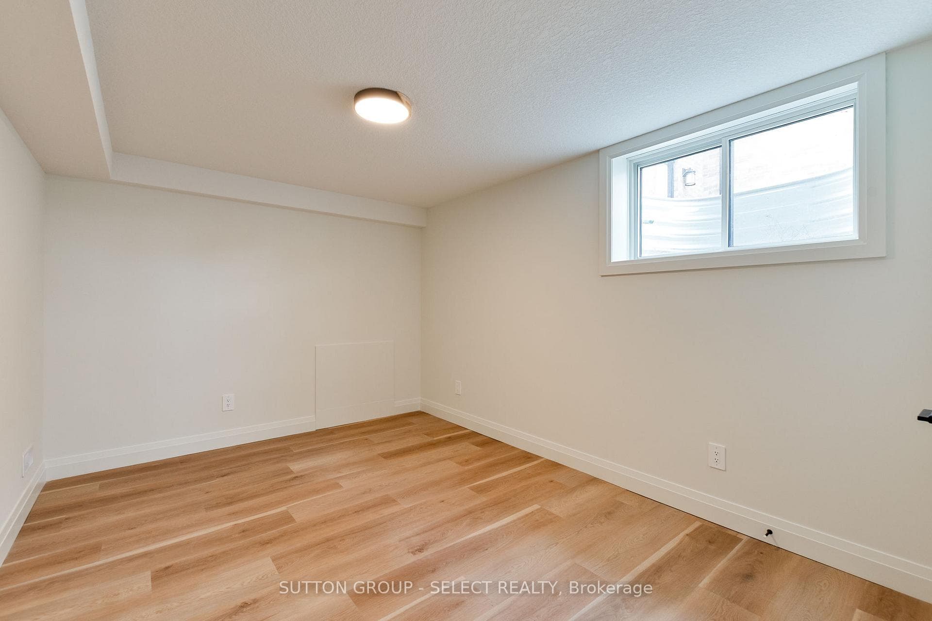 16 KELLY Drive photo 25