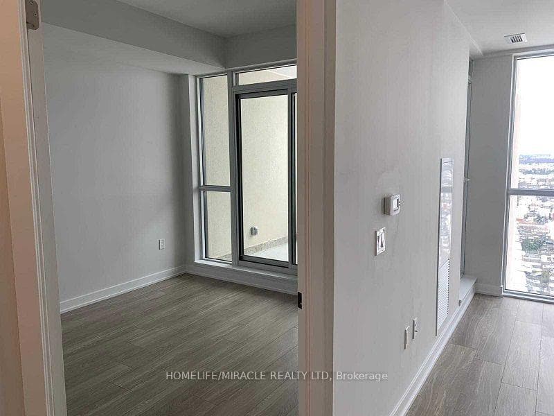 4055 Parkside Village Drive Unit 1921 photo 11