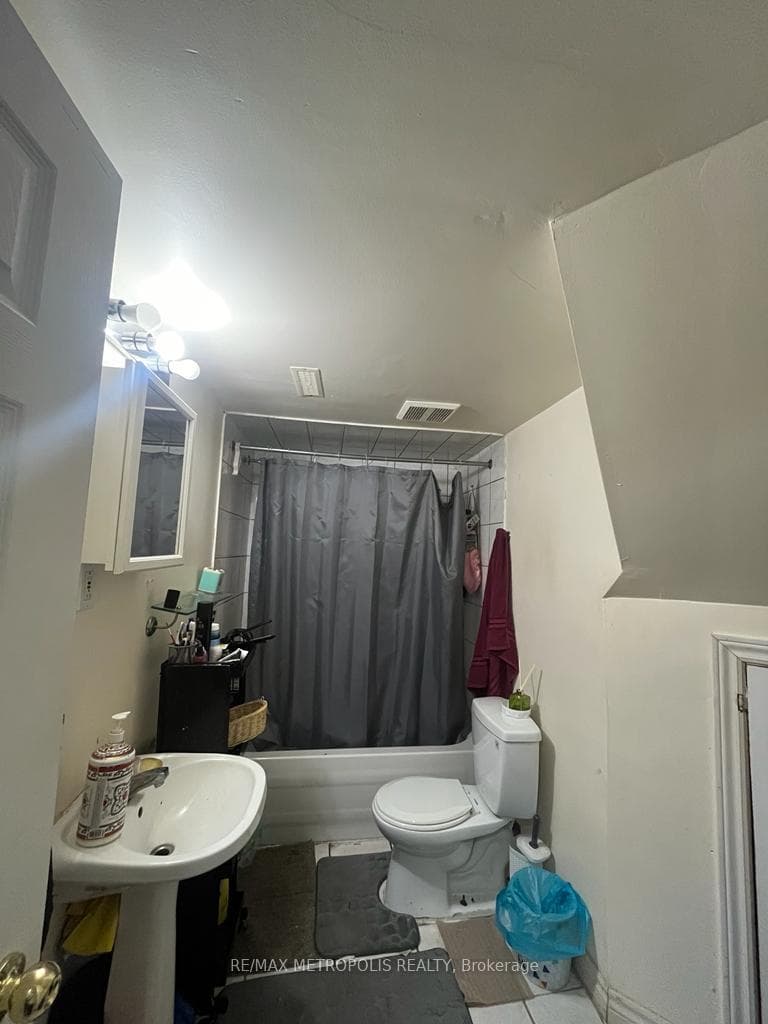 2 Mayflower Drive Unit Basement 2 photo 7