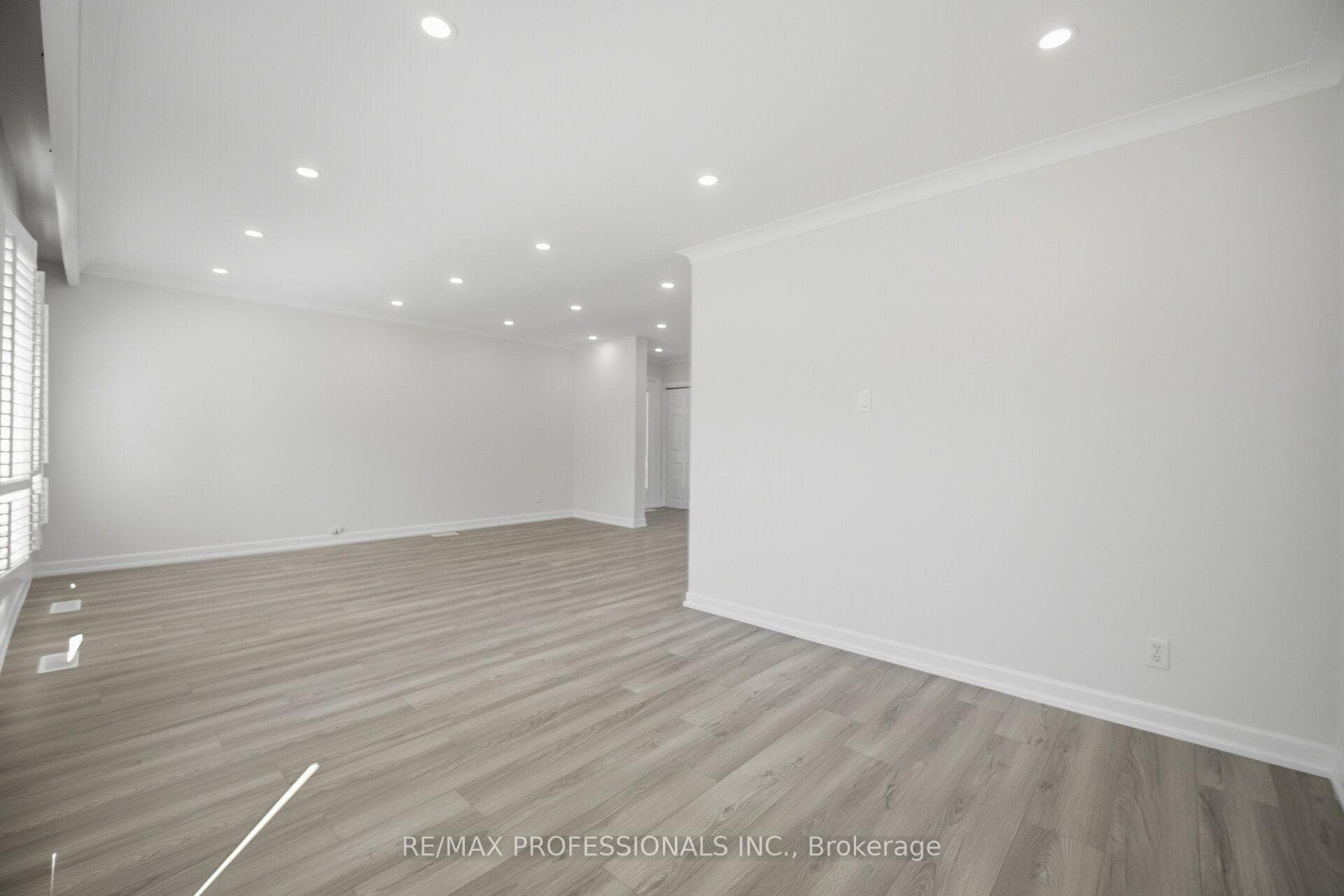 24 Millburn Drive photo 15