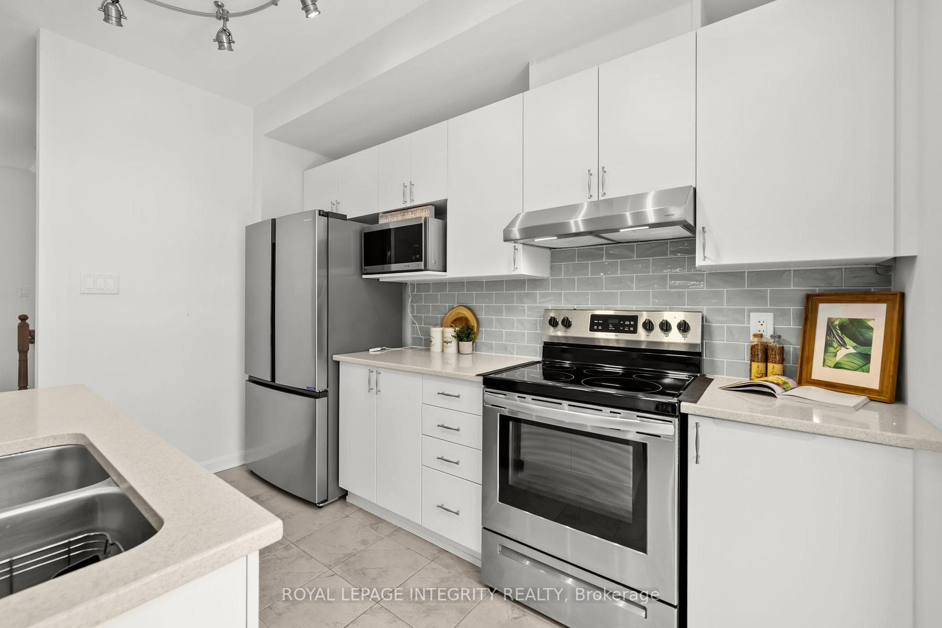 77 Gardenpost Terrace photo 11