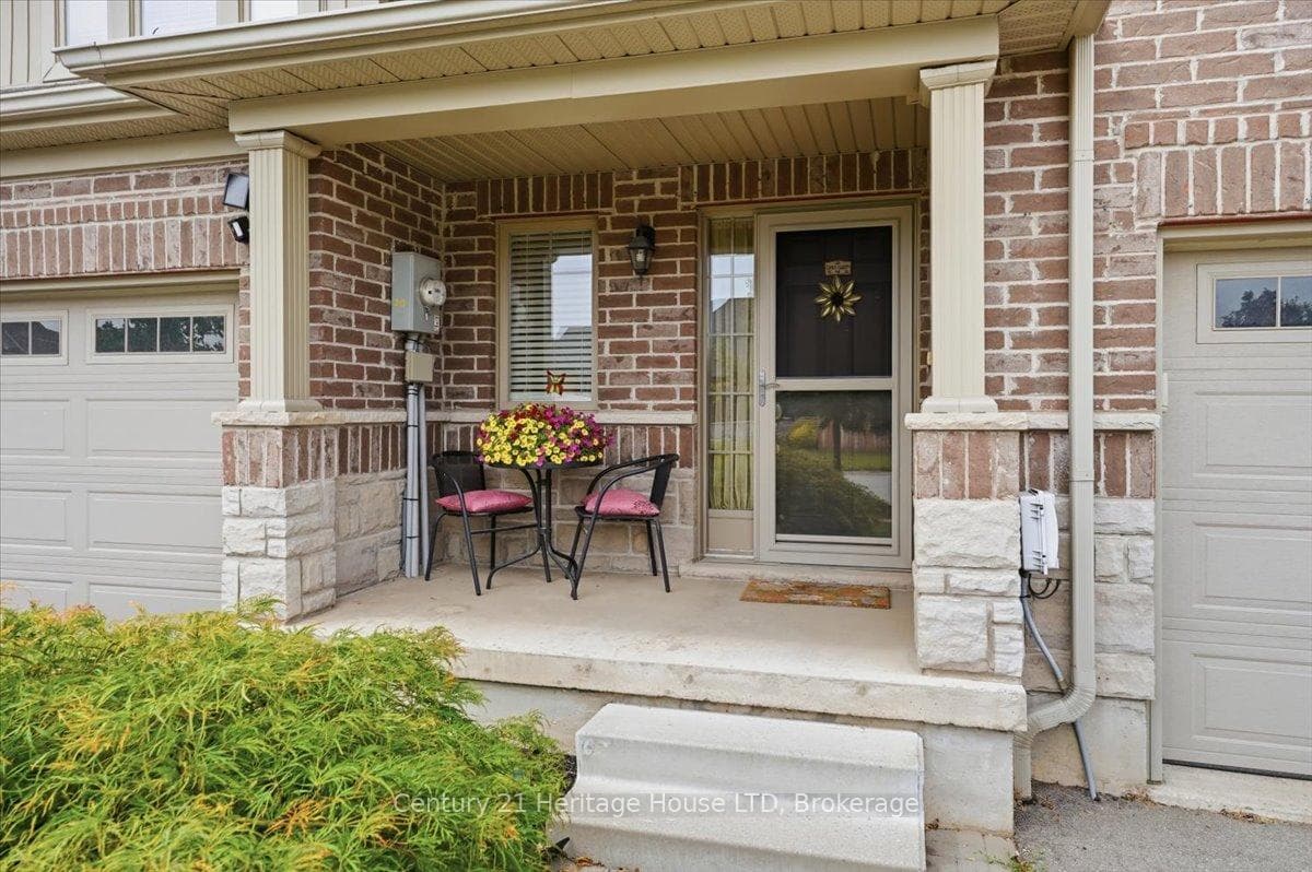 97 Abbott Place photo 4