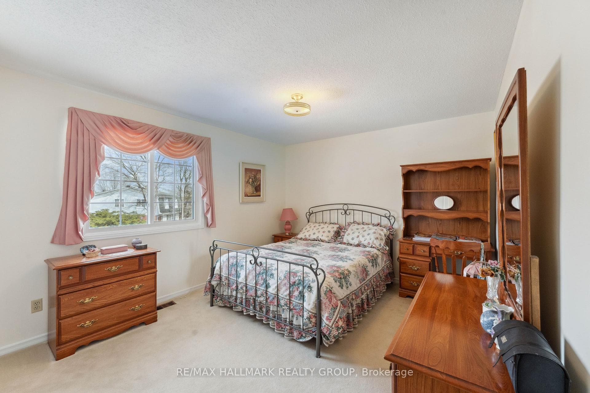 648 Gaines Drive photo 15