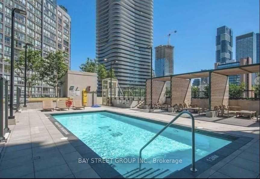 955 Bay Street Unit 503 photo 12