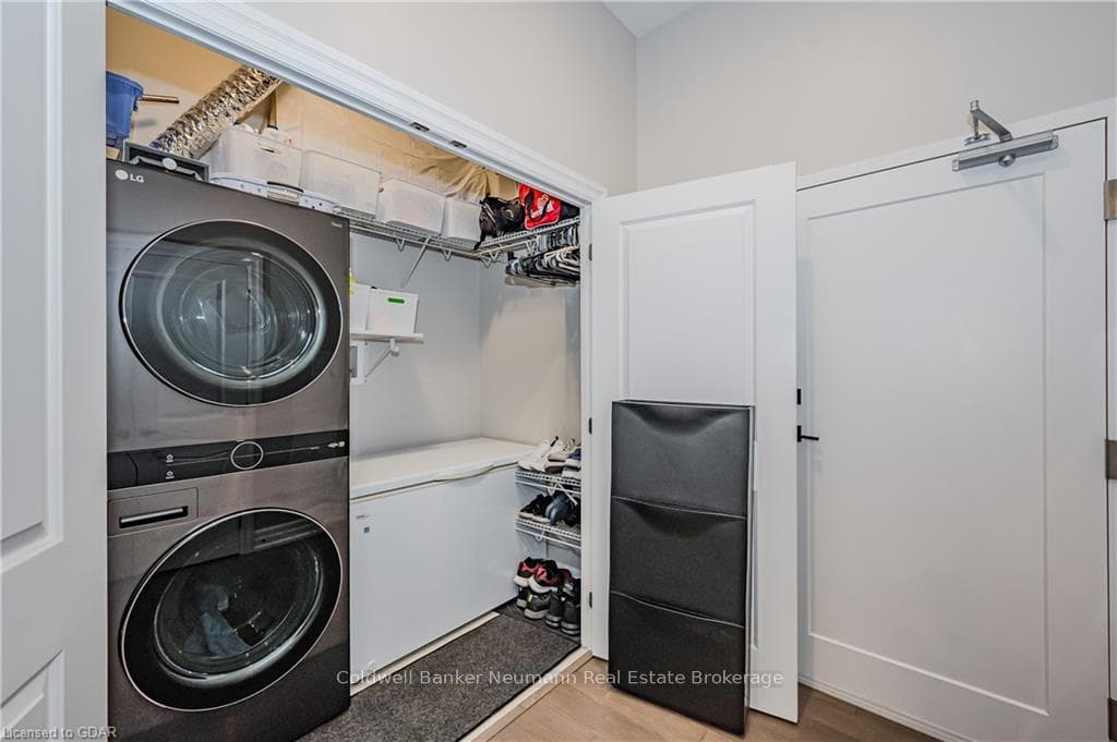 1878 GORDON Street Unit 112 photo 21