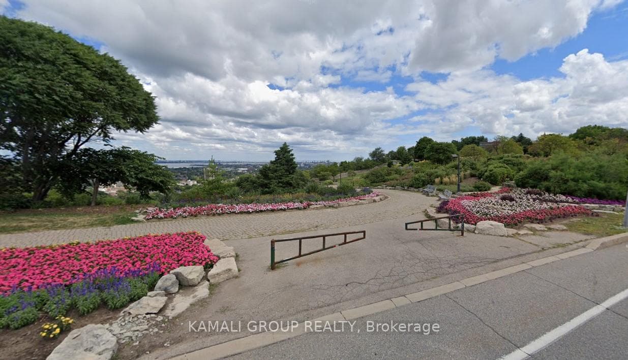 Sam Lawrence Park