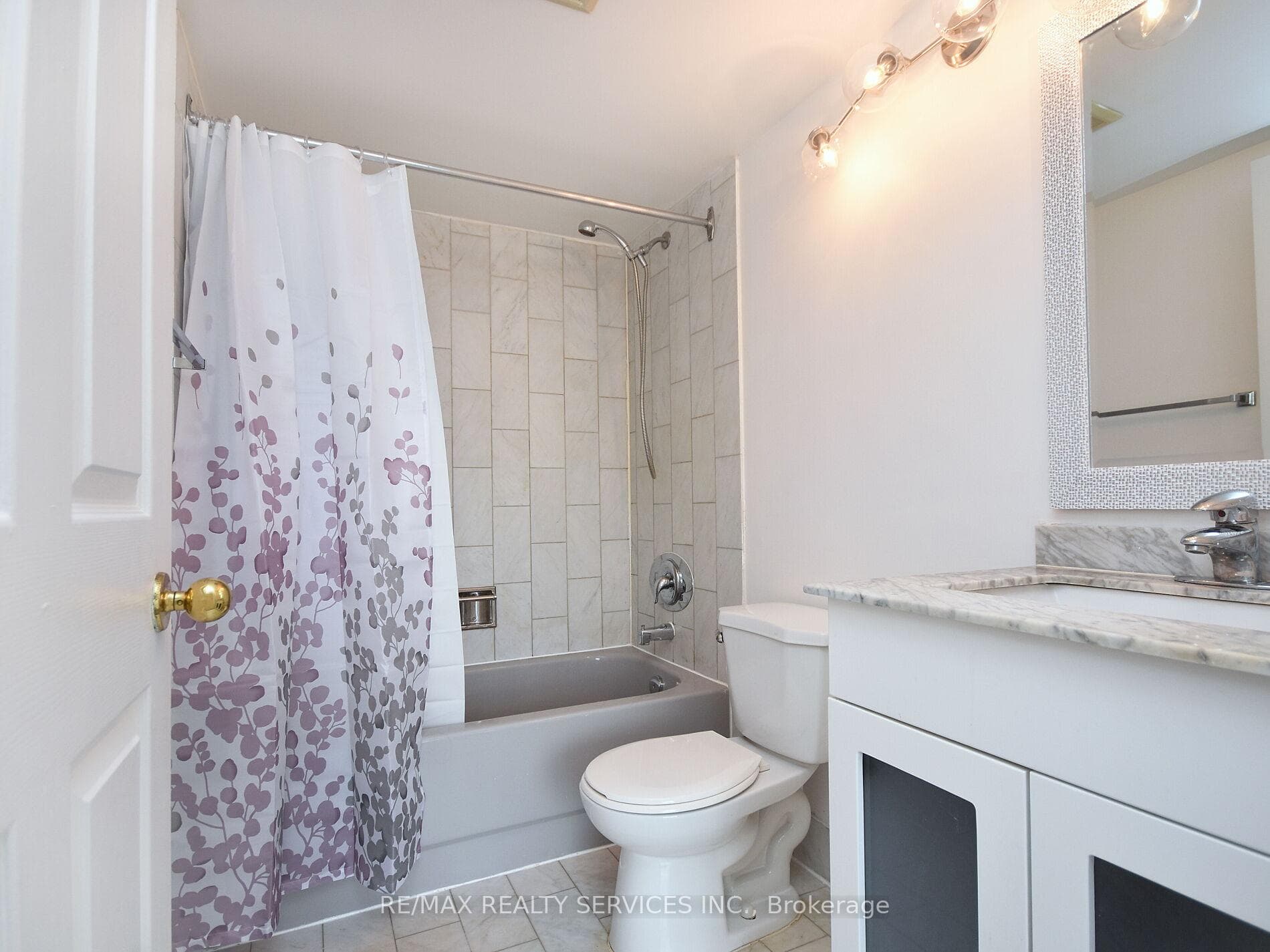 285 Enfield Place Unit 1402 photo 18