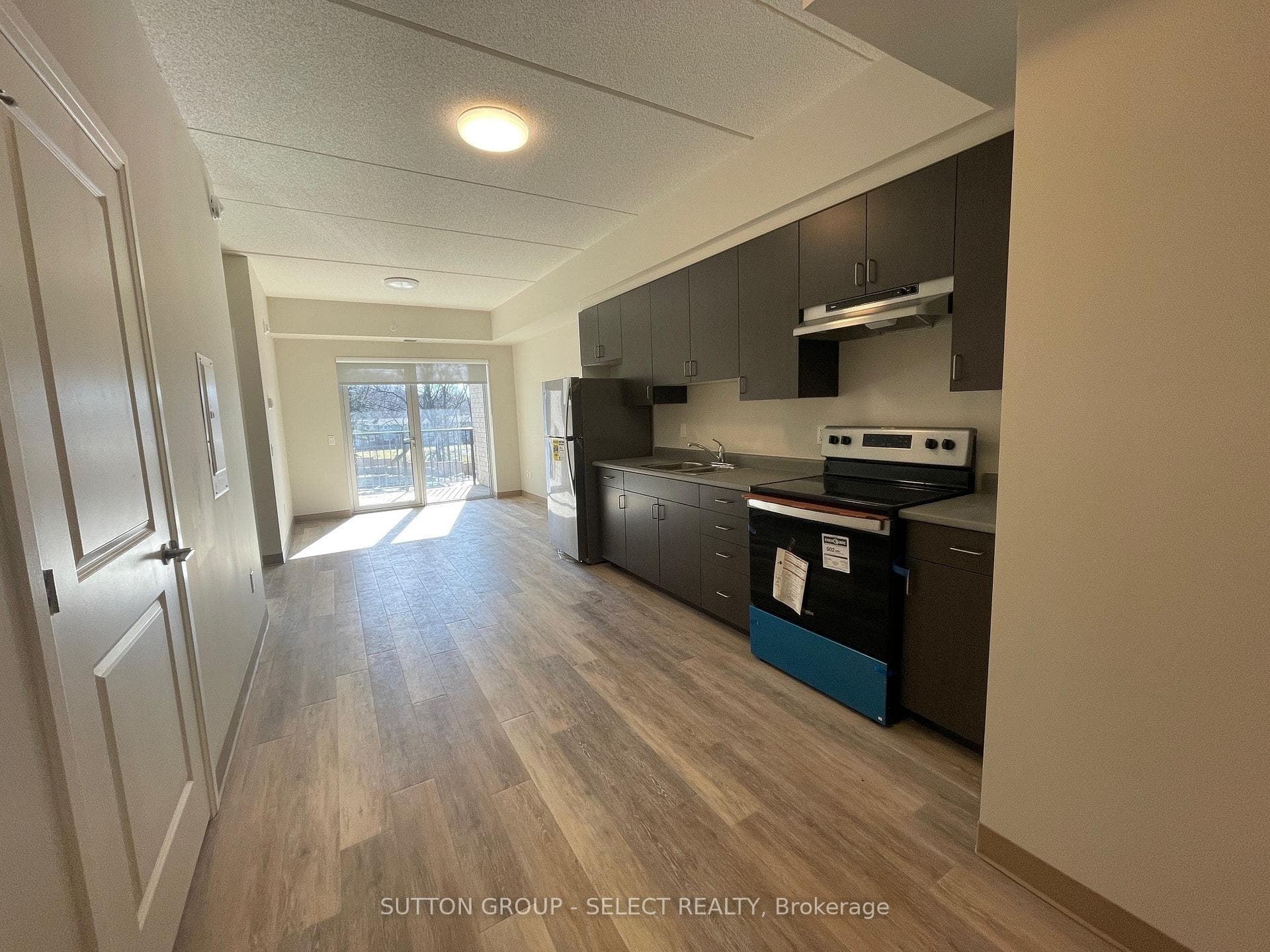 99 POND MILLS Road Unit 303 photo 3