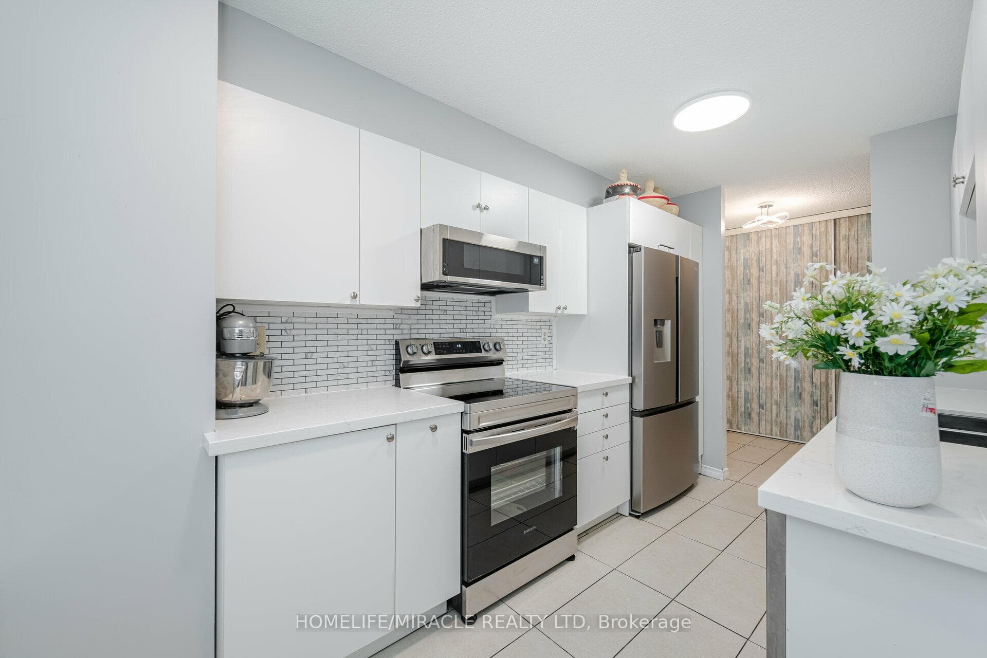 5580 Sheppard Avenue Unit 305 photo 5