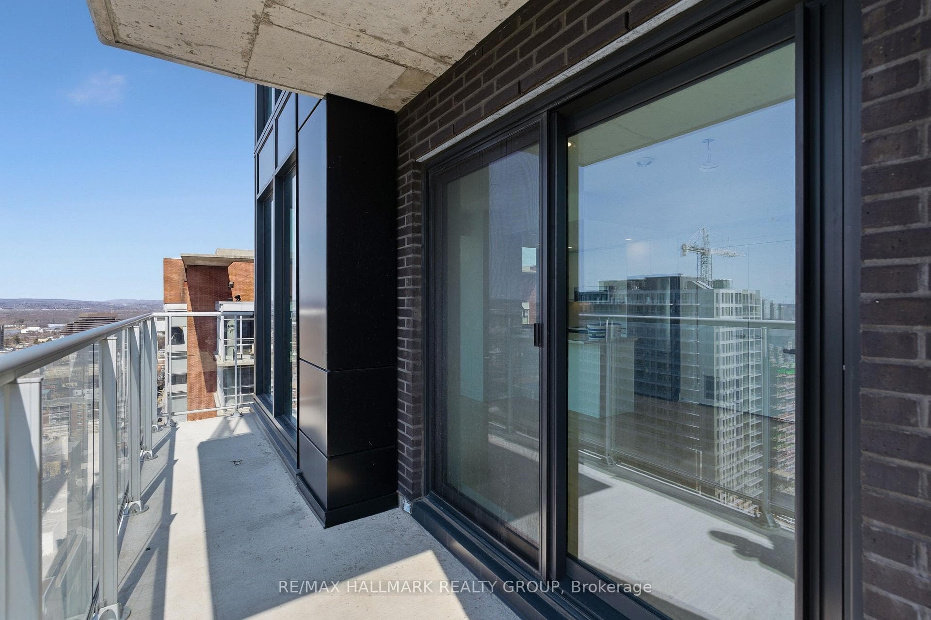 180 George Street Unit 2202 photo 20