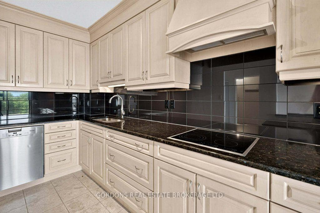 1000 King Street Unit 1005 photo 17