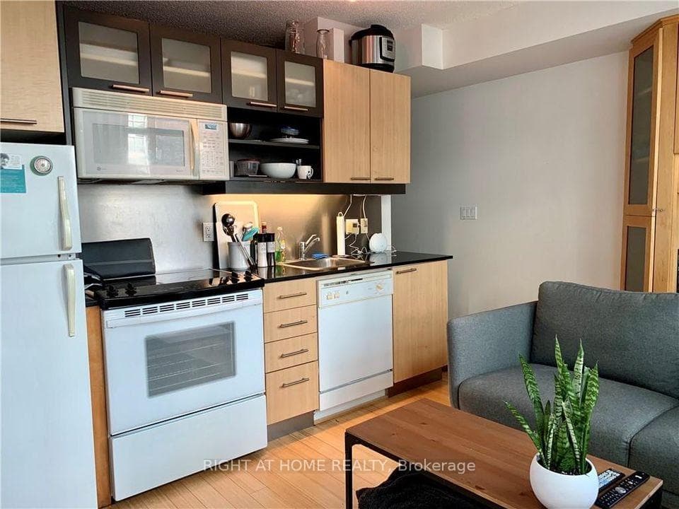 36 Blue Jays Way Unit 531 photo 10