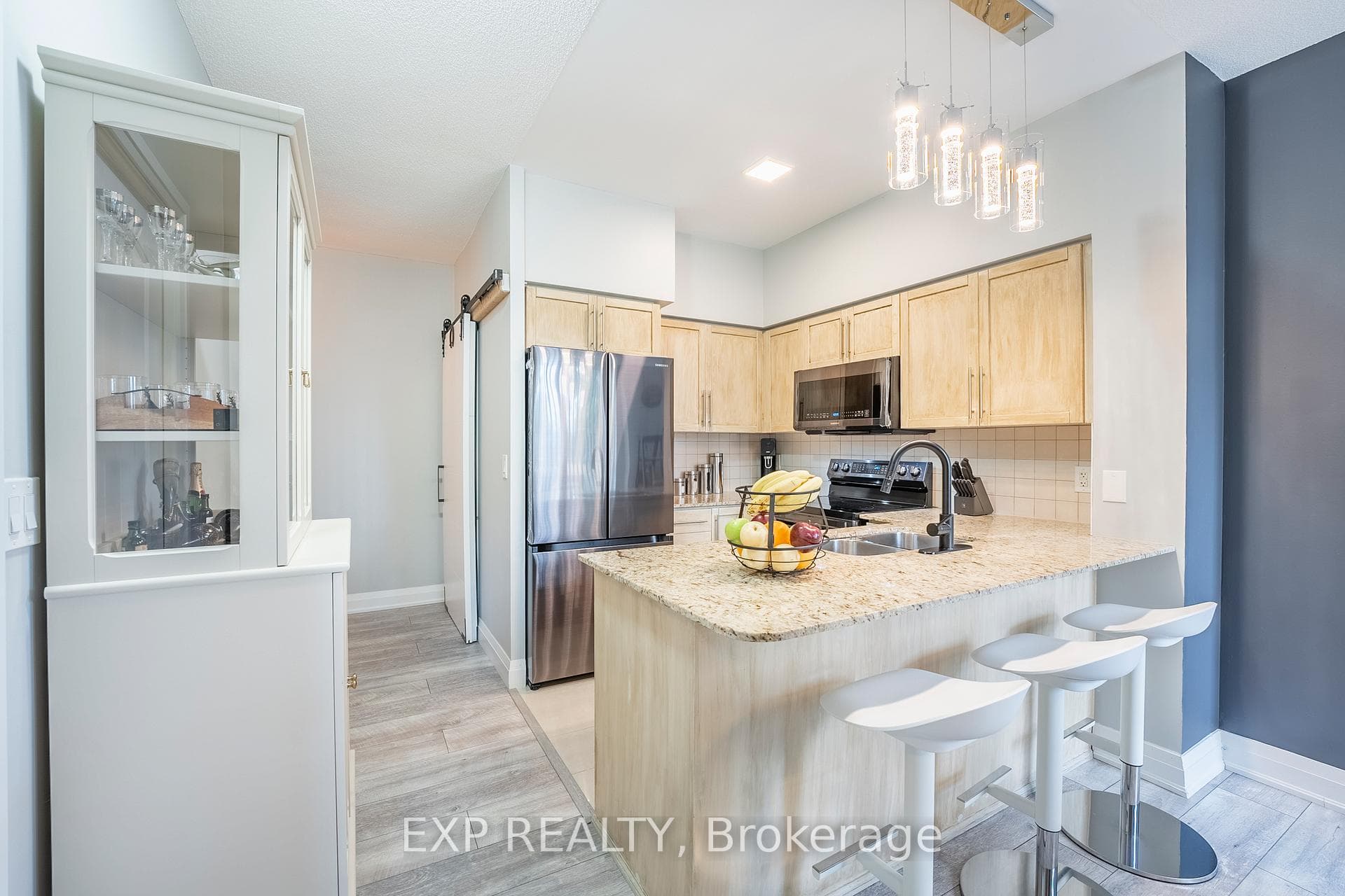 20 North Park Road Unit 105 photo 10